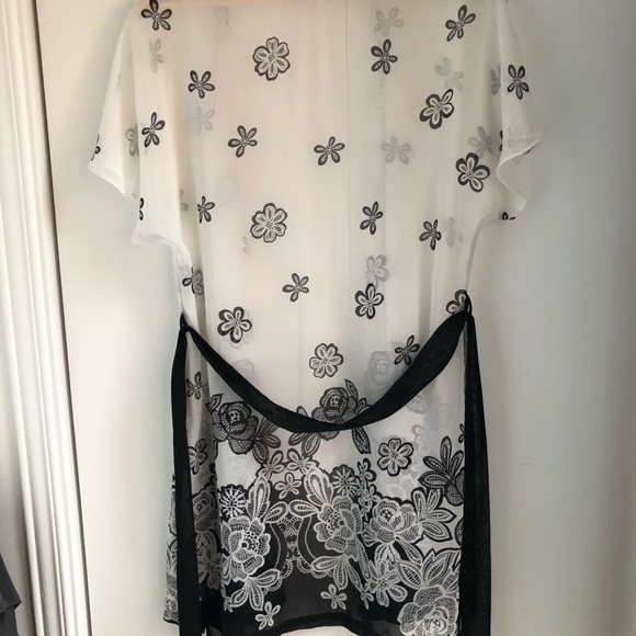 Dressing gown/ swimsuit cover - Picture 4 of 4